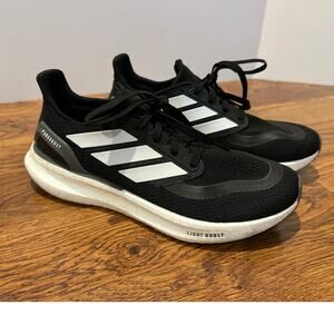 Adidas Women's PureBOOST 5 Running Shoes Black/White Size 9M Sporty Sleek